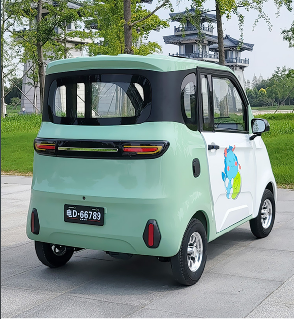 Driving Electric Four-Wheelers Safely in Extreme Weather: Hot, Rainy, and Snowy Conditions